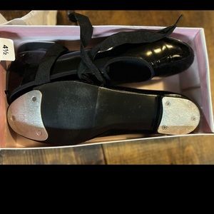 Americas Ballet girls tap shoes size 4.5